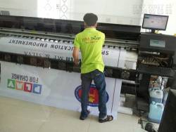 In kỹ thuật số khổ lớn làm phông nền cho chương trình tổng kết năm học
