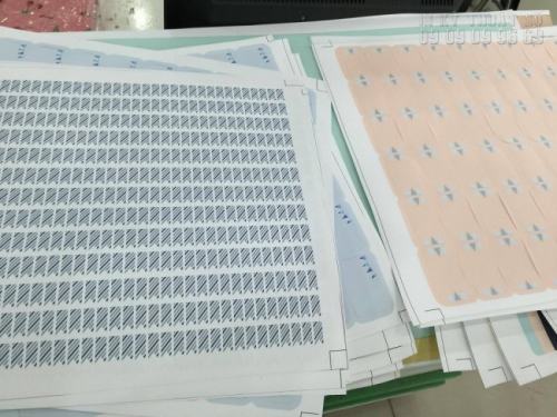 Tem nhãn decal pp dầu trên chất liệu decal pp sử dụng mực dầu Tem nhãn decal pp dầu trên chất liệu decal pp sử dụng mực dầu