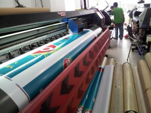 In uv hiflex (không xuyên) in bằng máy in uv có chất lượng cao