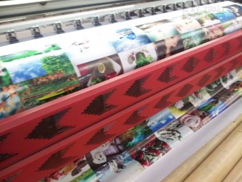 Phông nền in ấn tại In Kỹ Thuật Số bằng máy in khổ lớn cho chất lượng thành phẩm tuyệt đẹp với các khổ in tùy chọn Phông nền in ấn tại In Kỹ Thuật Số bằng máy in khổ lớn cho chất lượng thành phẩm tuyệt đẹp với các khổ in tùy chọn