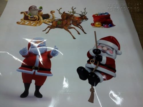 In decal dán tường theo yêu cầu dùng để trang trí hình ảnh Ông già Noel, chú Tuần lộc,... chào mừng Giáng Sinh sắp đến