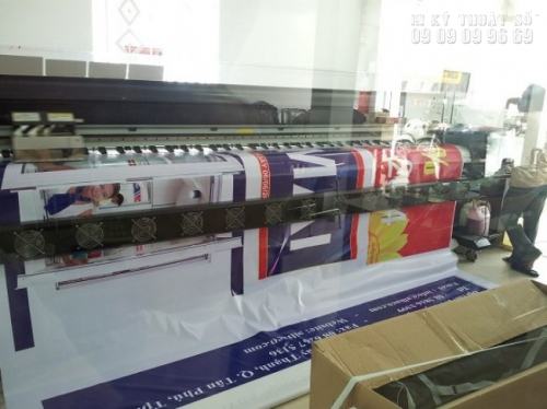 Máy in hiflex tại công ty In Kỹ Thuật Số thuộc loại máy in cỡ lỡn, dễ dàng in ra những sản phẩm hiflex chất lượng về hình ảnh, màu sắc và cả chất liệu.