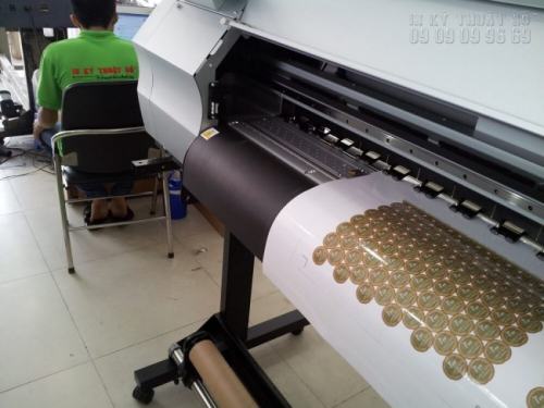 Tem decal trong được trực tiếp in ấn bằng máy in hiện đại nhất, nhập khẩu từ Nhật Bản cho độ mịn cao, màu sắc đẹp