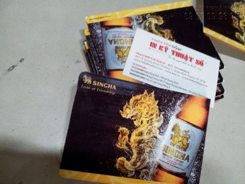 Bảng giới thiệu sản phẩm bia Singcha từ in PP bồi formex