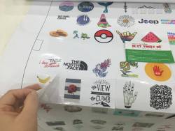 In UV decal sữa chất lượng cao dùng làm sticker, tem nhãn dán sản phẩm, decal dán tường,...