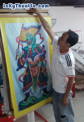 In tranh cúng dường treo trong chùa bằng vải bố canvas