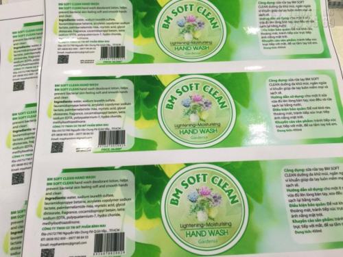 Decal sữa dán bình xà phòng màu xanh đẹp mắt, được cán bóng Decal sữa dán bình xà phòng màu xanh đẹp mắt, được cán bóng