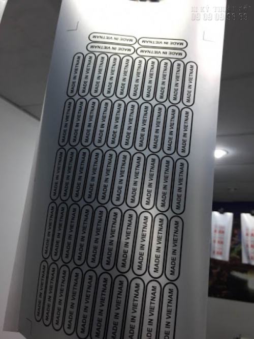 Decal tem bạc được in với số lượng lớn, in ấn nhanh chóng cùng Công ty TNHH In Kỹ Thuật Số