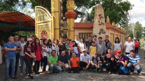 Công ty In Kỹ Thuật Số hoạt động xã hội cúng dường trai tăng và khuân đồ hộ các sư thầy tại Thiền Viện Trúc Lâm Phật Đăng vào ngày 28/5/2017 Công ty In Kỹ Thuật Số hoạt động xã hội cúng dường trai tăng và khuân đồ hộ các sư thầy tại Thiền Viện Trúc Lâm Phật Đăng vào ngày 28/5/2017