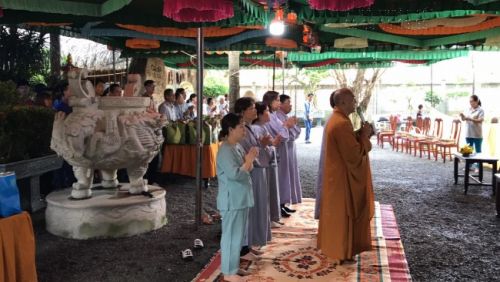 Công ty In Kỹ Thuật Số hoạt động xã hội cúng dường trai tăng và khuân đồ hộ các sư thầy tại Thiền Viện Trúc Lâm Phật Đăng vào ngày 28/5/2017 Công ty In Kỹ Thuật Số hoạt động xã hội cúng dường trai tăng và khuân đồ hộ các sư thầy tại Thiền Viện Trúc Lâm Phật Đăng vào ngày 28/5/2017