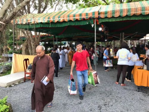 Công ty In Kỹ Thuật Số hoạt động xã hội cúng dường trai tăng và khuân đồ hộ các sư thầy tại Thiền Viện Trúc Lâm Phật Đăng vào ngày 28/5/2017 Công ty In Kỹ Thuật Số hoạt động xã hội cúng dường trai tăng và khuân đồ hộ các sư thầy tại Thiền Viện Trúc Lâm Phật Đăng vào ngày 28/5/2017