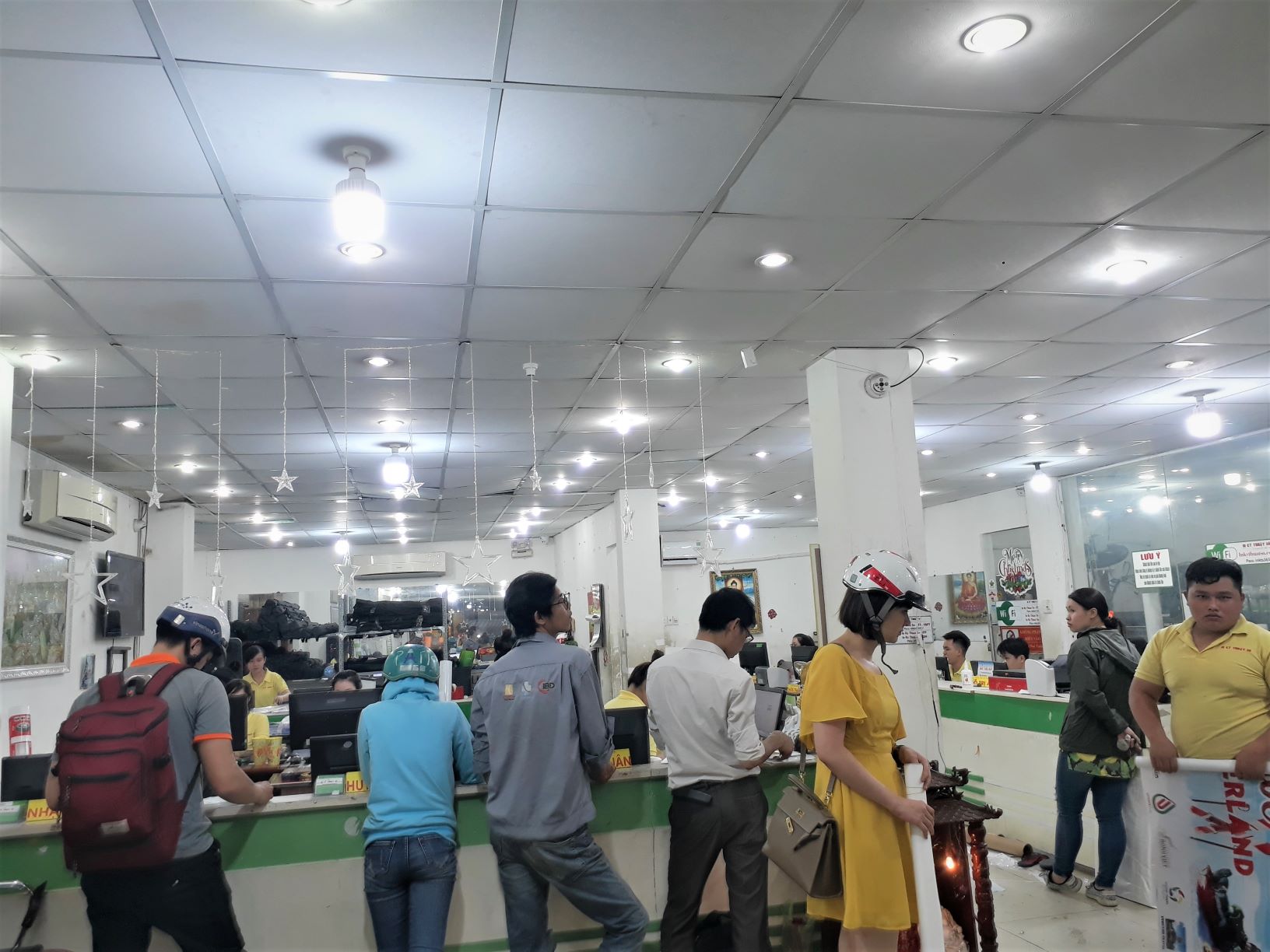 không gian phục vụ khách hàng của InKyThuatSo