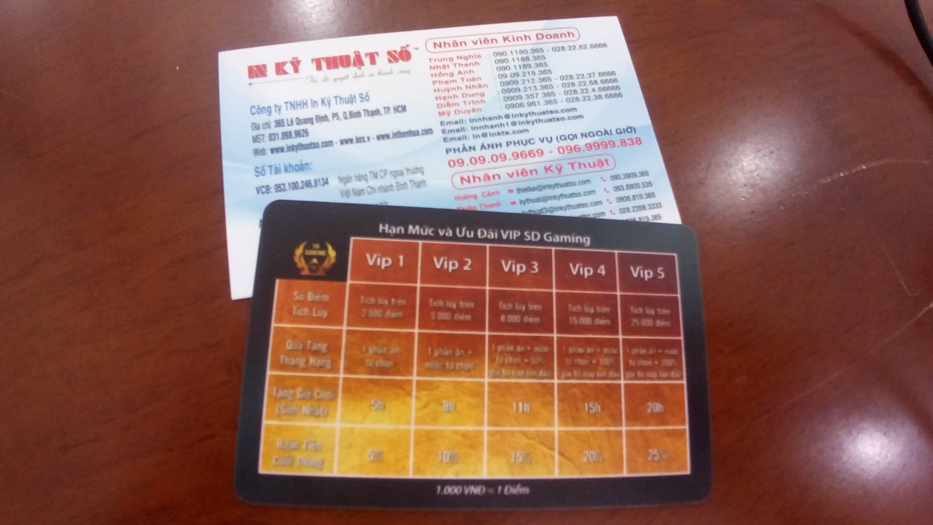 in thẻ nhựa khuyến mãi