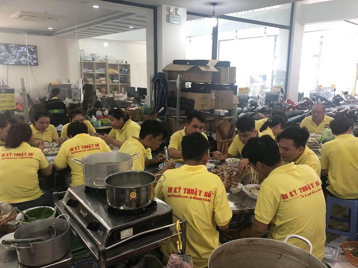 Tổ chức nấu ăn trưa thứ bảy tại công ty In Kỹ Thuật Số - Ảnh: 3