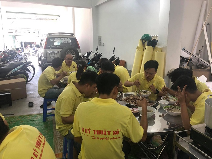 Tổ chức nấu ăn trưa thứ bảy tại công ty In Kỹ Thuật Số - Ảnh: 5